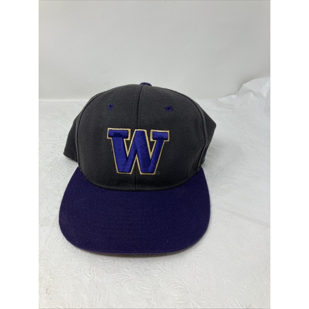 Washington Huskies Zephyr Hat Cap Fitted Size 7-1/4 Black Purple Embroidered